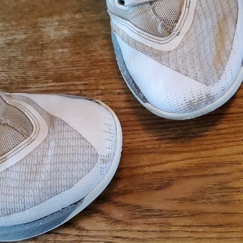Under Armour Shoes - Picture 5 of 8